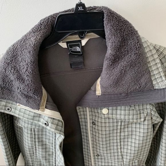 Women’s The Northface Jacket Sz S/P gray plaid - Picture 4 of 6